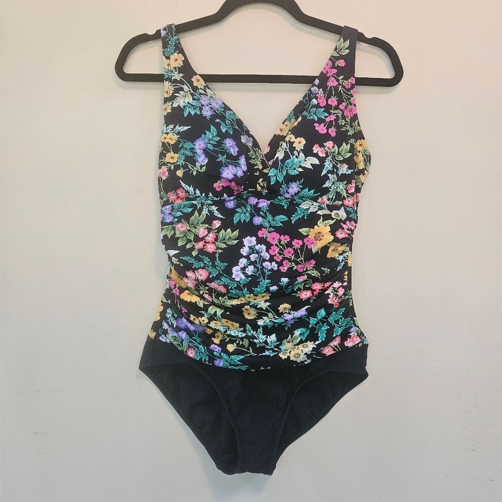 Croft & Barrow One Piece Swimsuit Women Sz 10 Floral Black Ruched Tummy Control